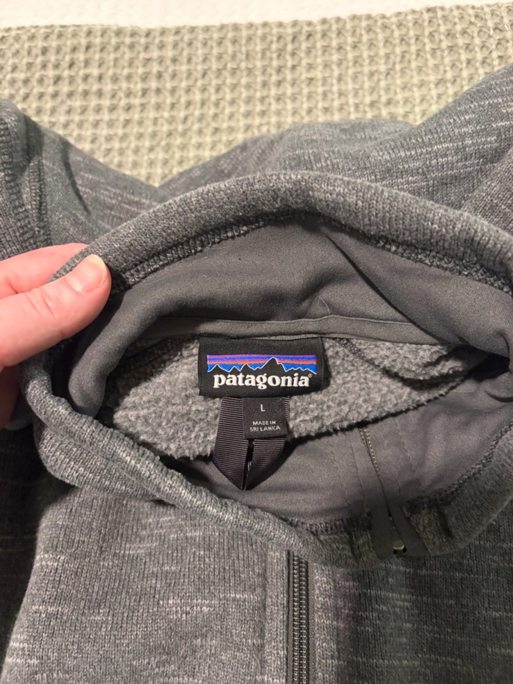 Patagonia Men’s Heather Gray Full-Zip Hooded Jacket - Picture 2 of 2